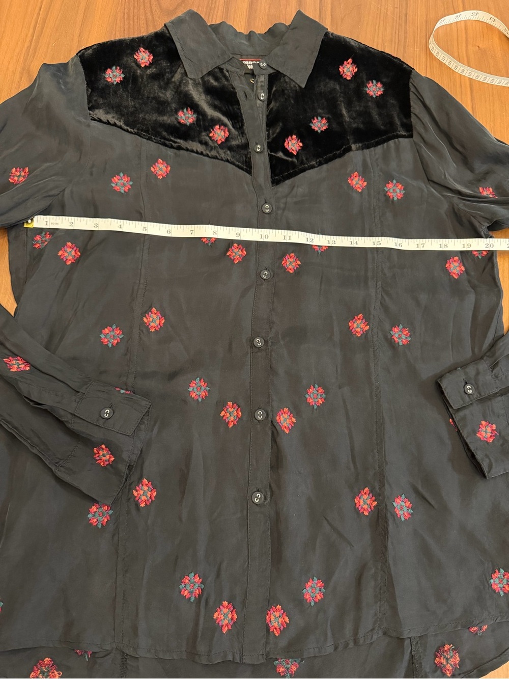Johnny Was - Western Embroidered Button-Down Shirt with Velvet Yoke - Picture 11 of 15